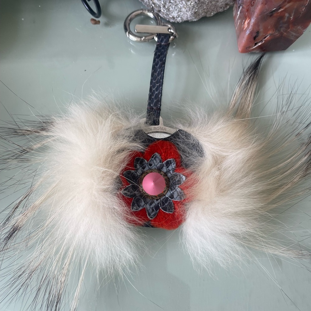 Fendi bag charm - Picture 8 of 11